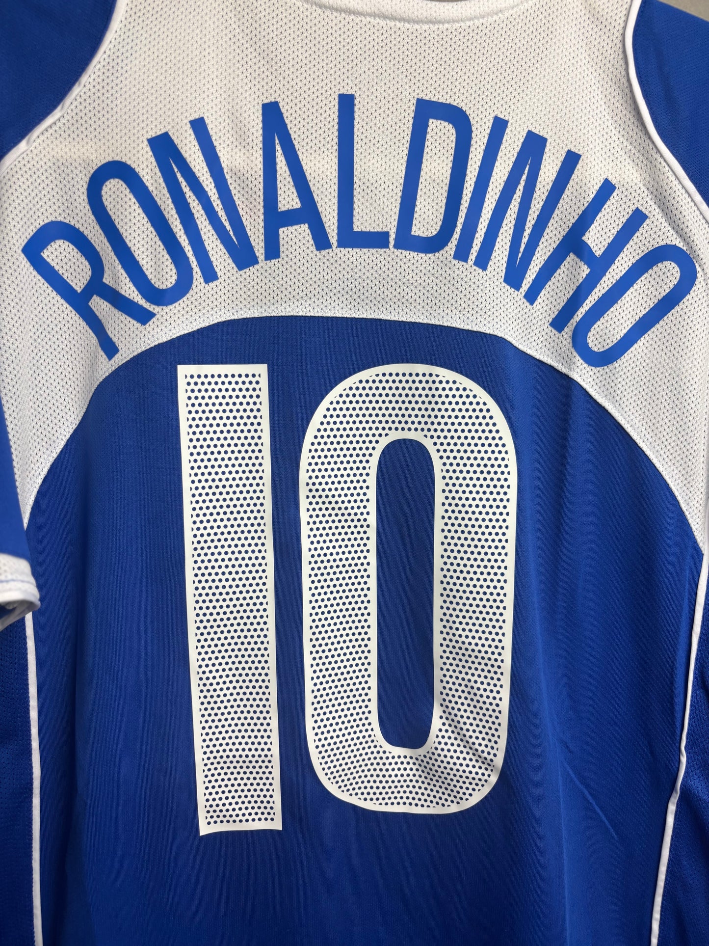 Brazil 2004 - 10 Ronaldinho