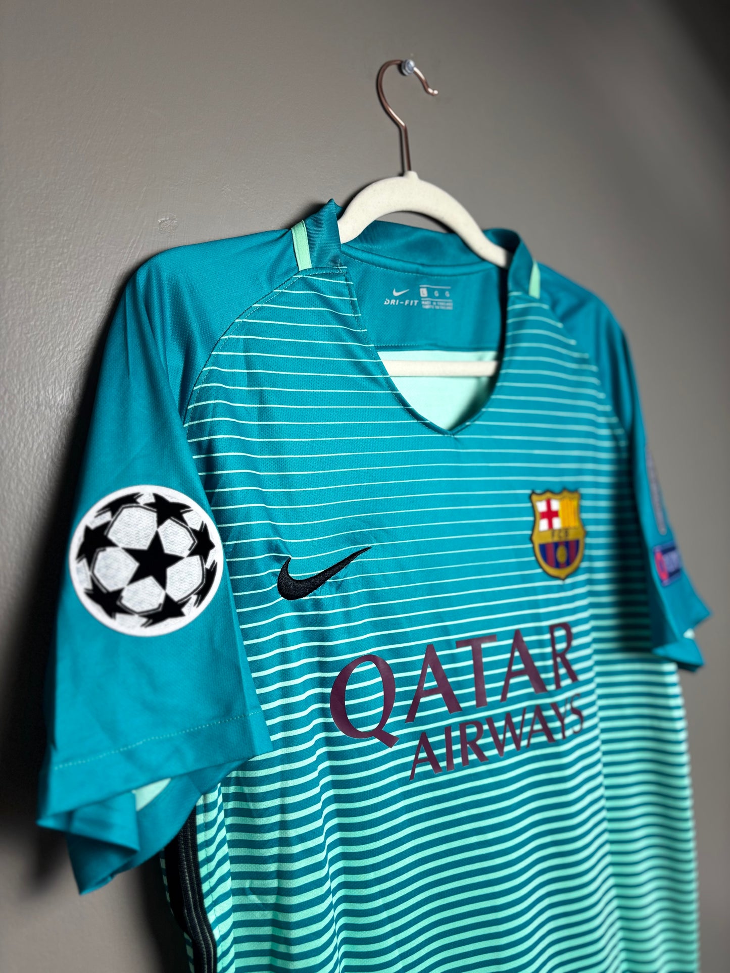 FC Barcelona 2016/17 - 8 A. Iniesta