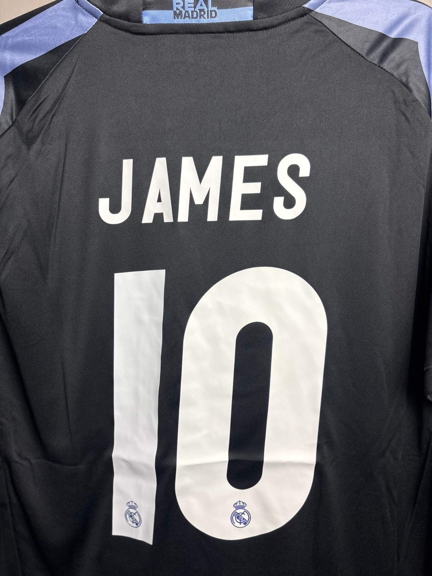 Real Madrid CF 2016/17 - 10 James Rodriguez