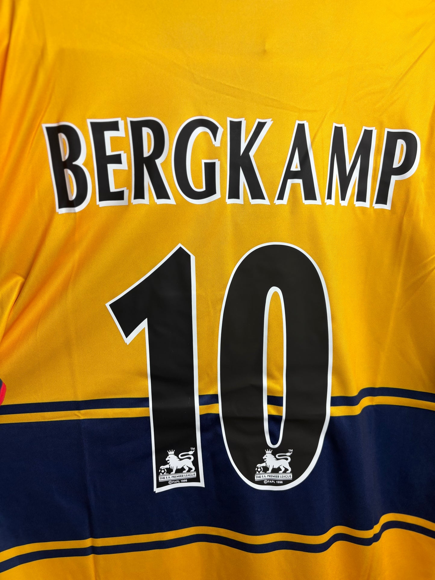 Arsenal FC 1997/98 - 10 Bergkamp