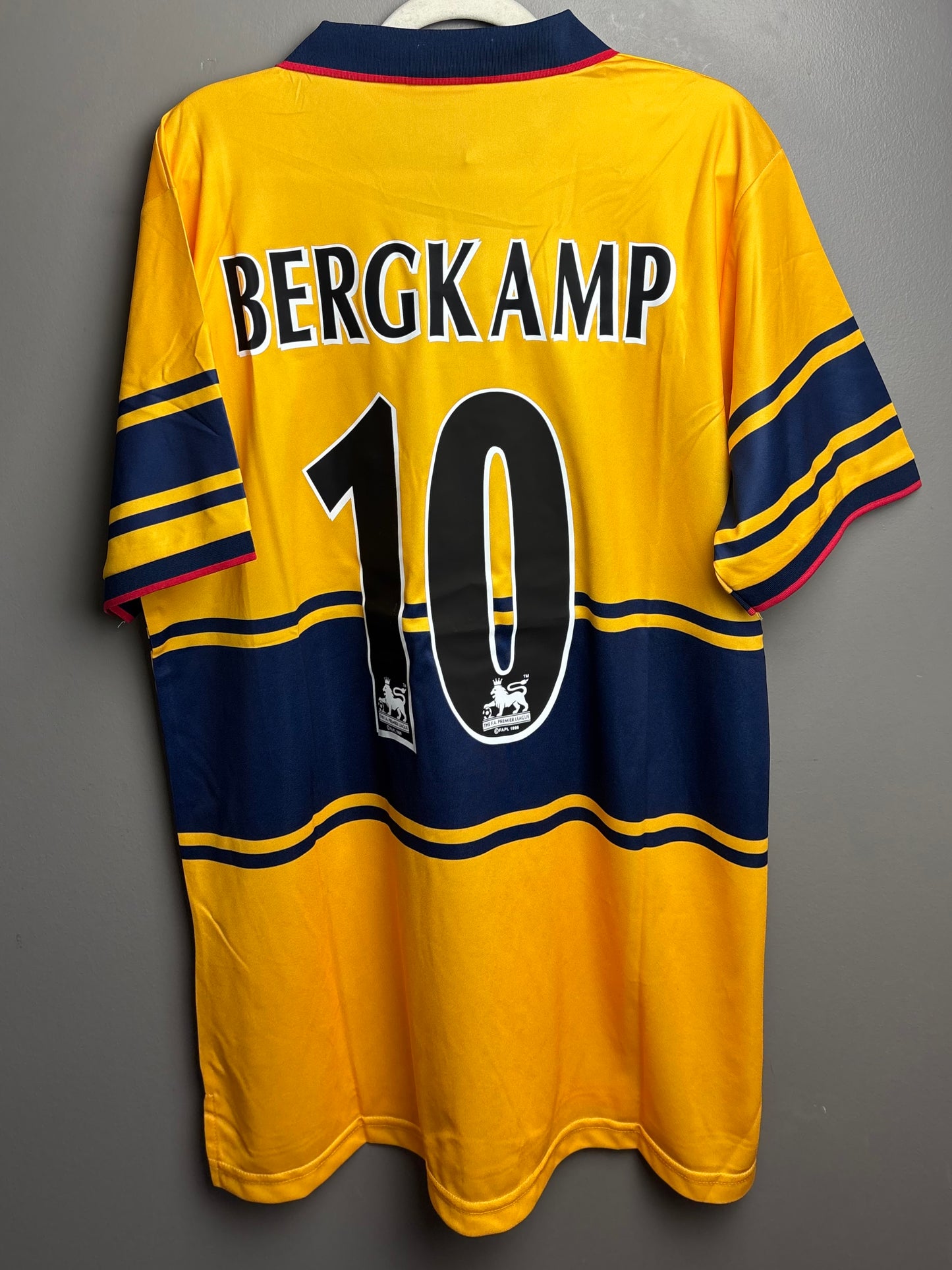 Arsenal FC 1997/98 - 10 Bergkamp