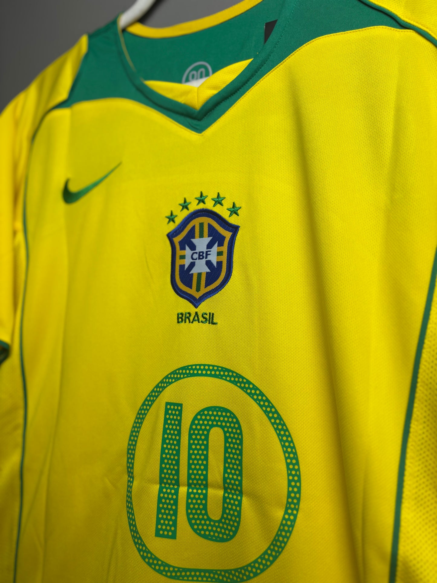 Brazil 2004 - 10 Ronaldinho