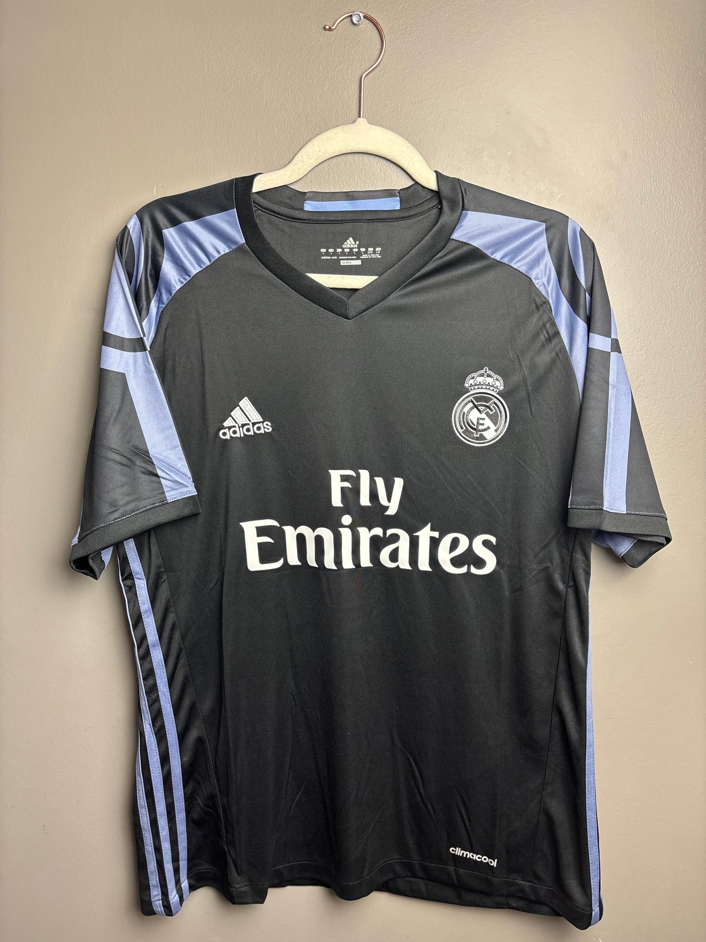 Real Madrid CF 2016/17 - 10 James Rodriguez