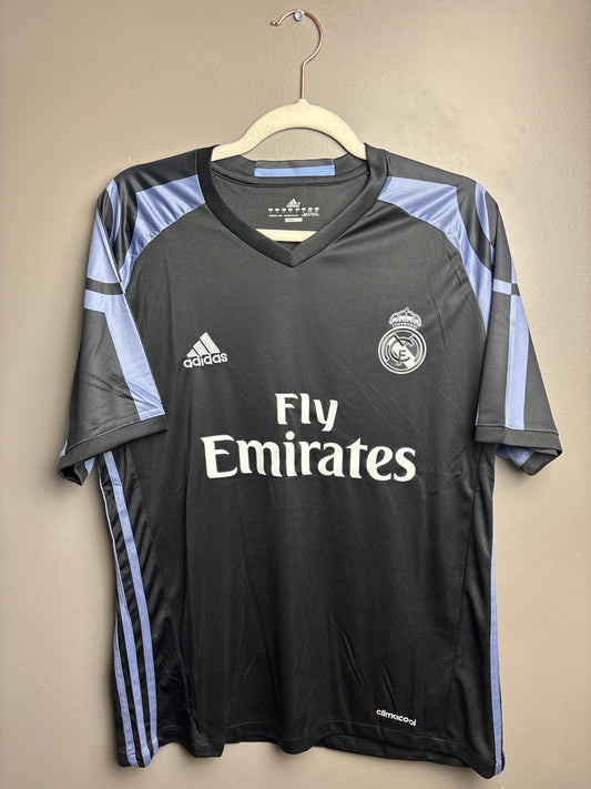 Real Madrid CF 2016/17 - 10 James Rodriguez