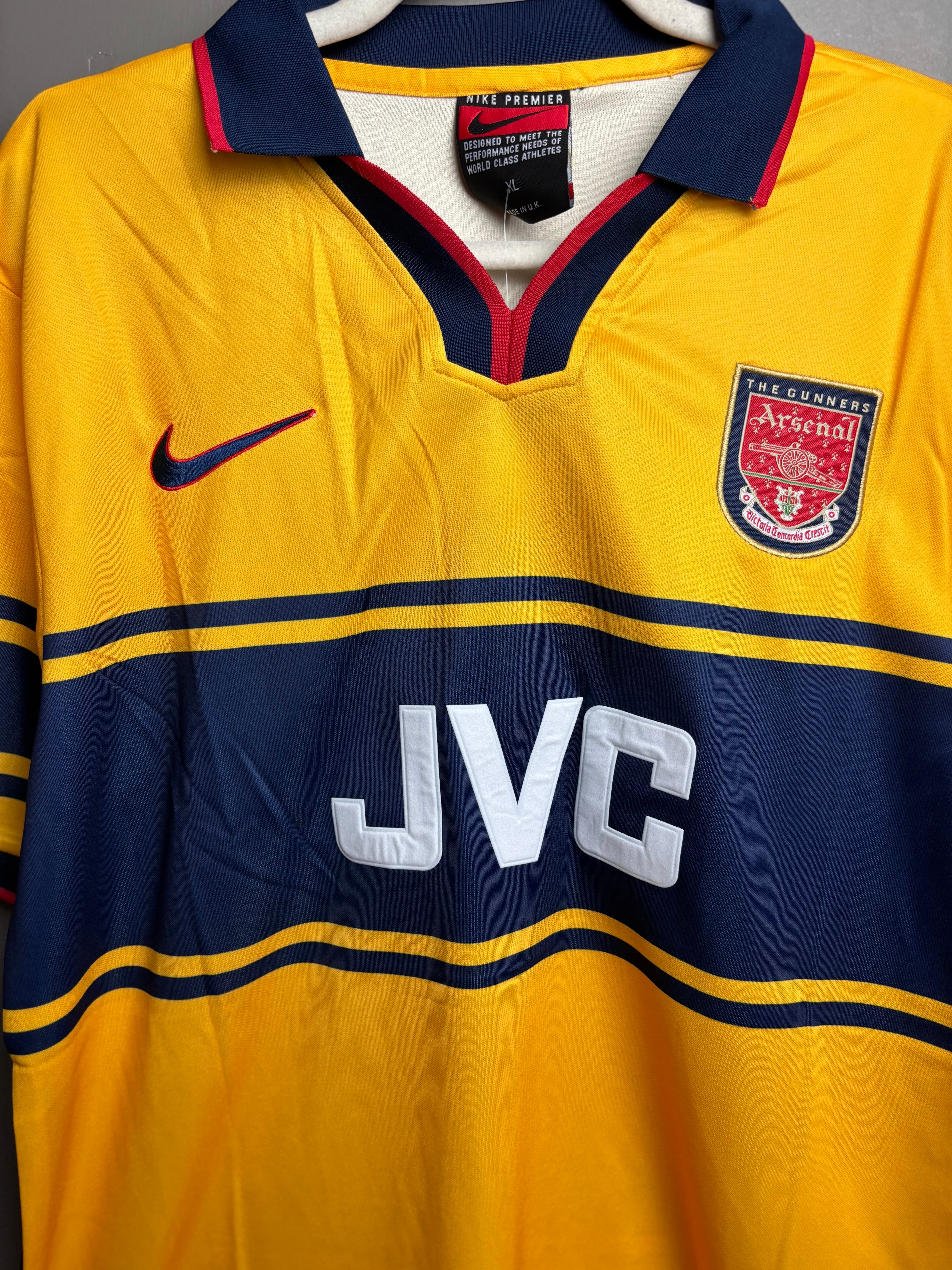 Arsenal FC 1997/98 - 10 Bergkamp – Field Legends Jerseys