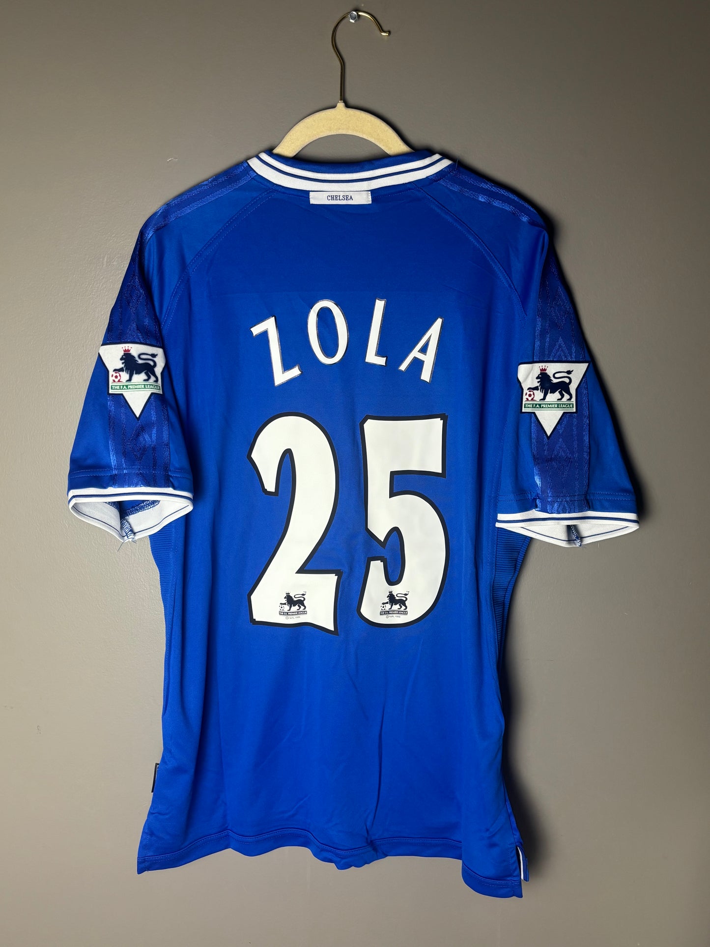 Chelsea FC ‘99 - 25 Zola