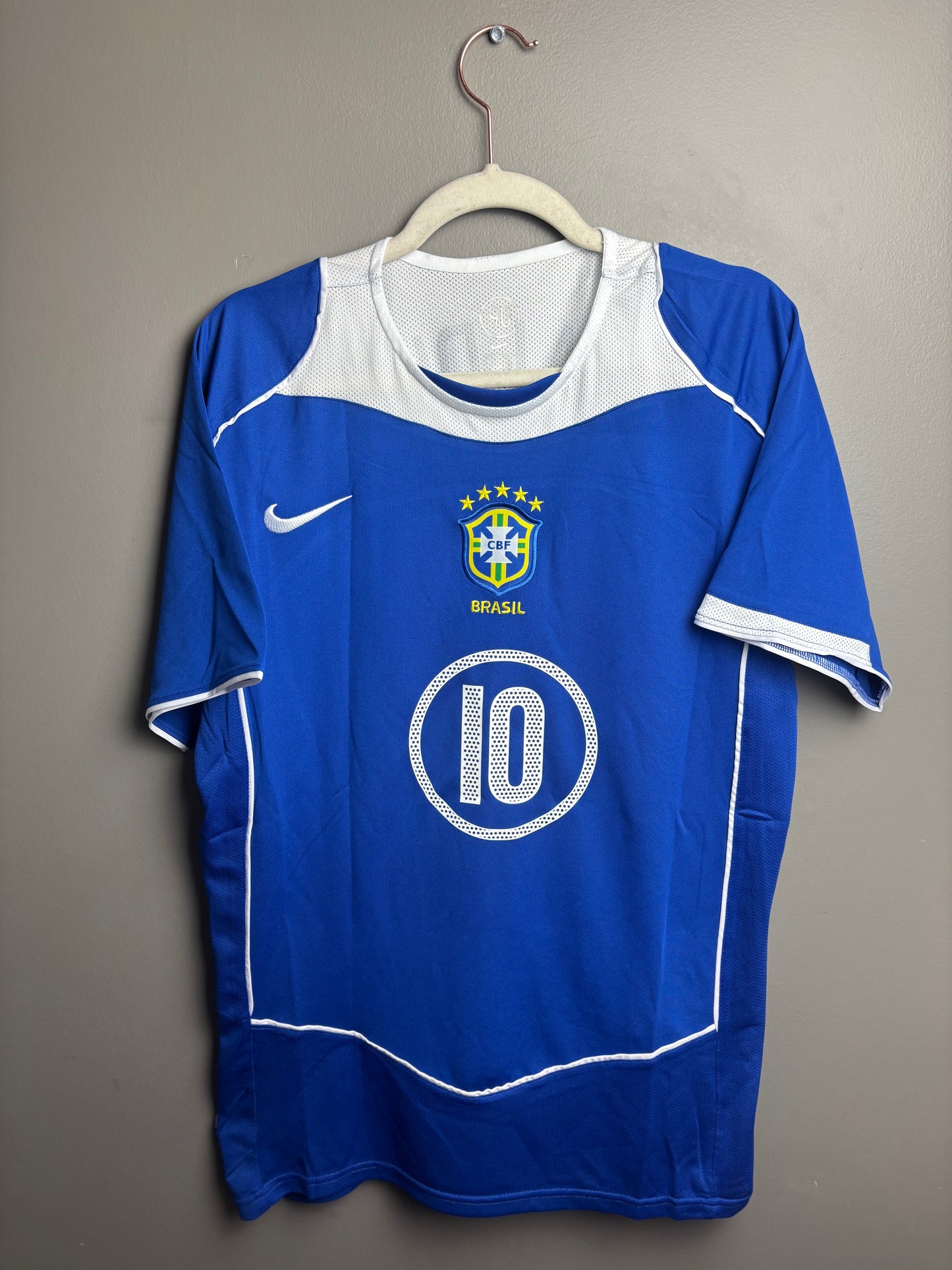 Brazil 2004 - 10 Ronaldinho
