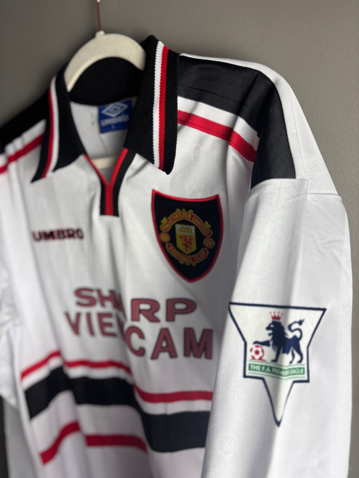 Manchester United ‘97/98 - 7 Beckham - Long Sleeve