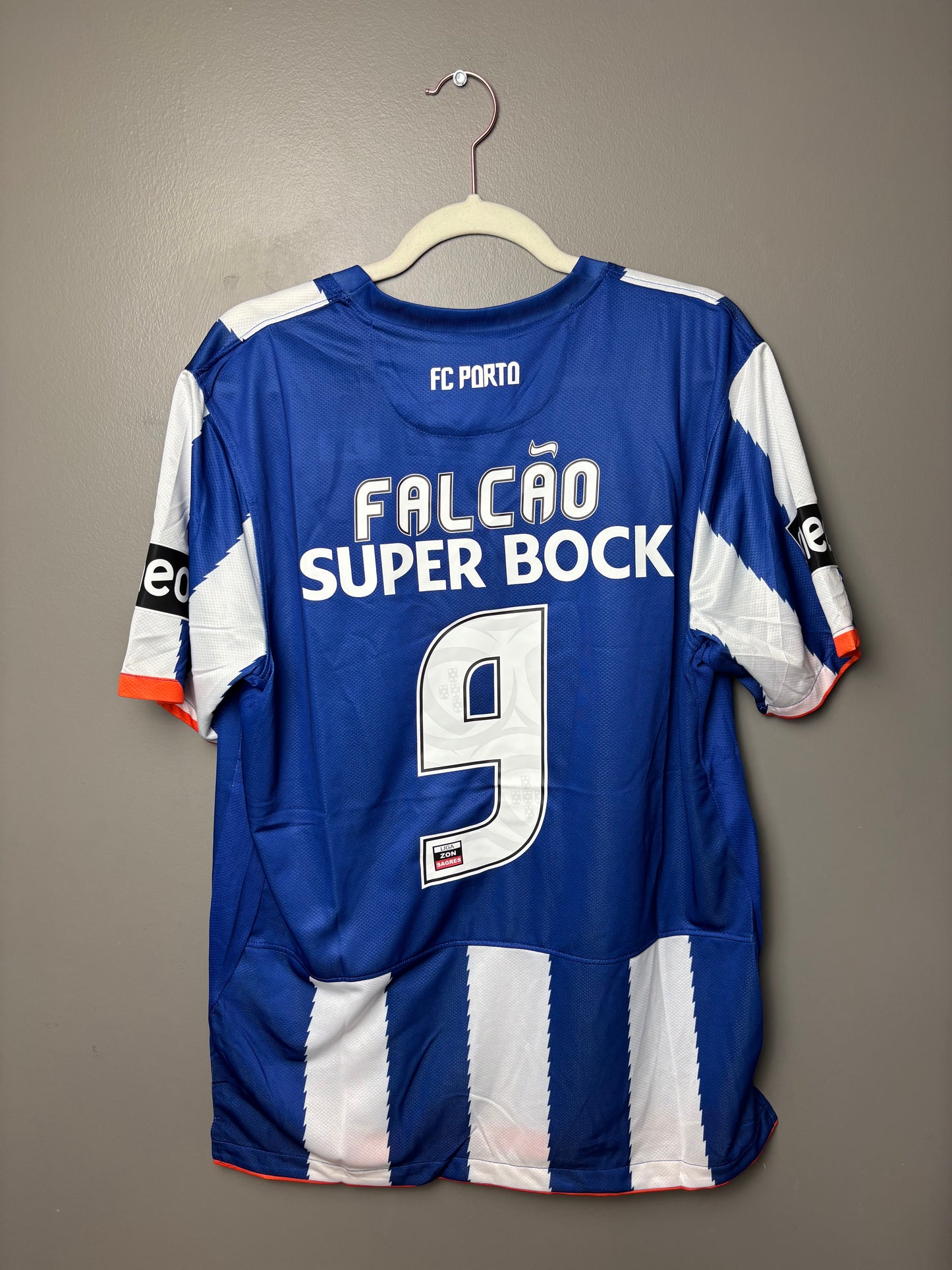 Porto FC 2010/11 - 9 Falcao