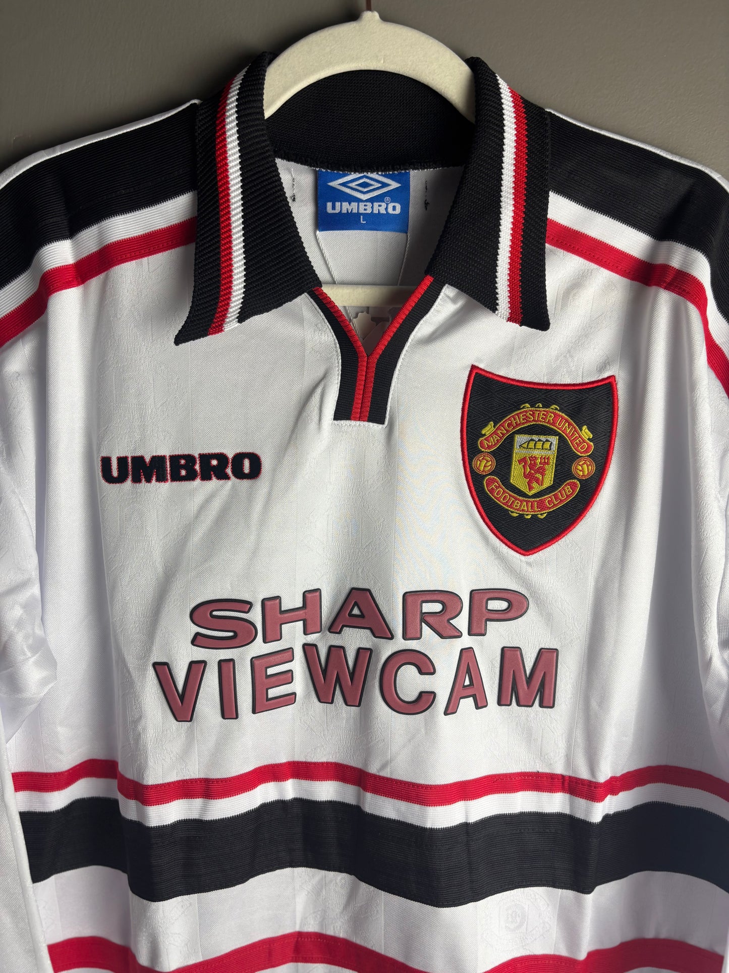 Manchester United ‘97/98 - 7 Beckham - Long Sleeve