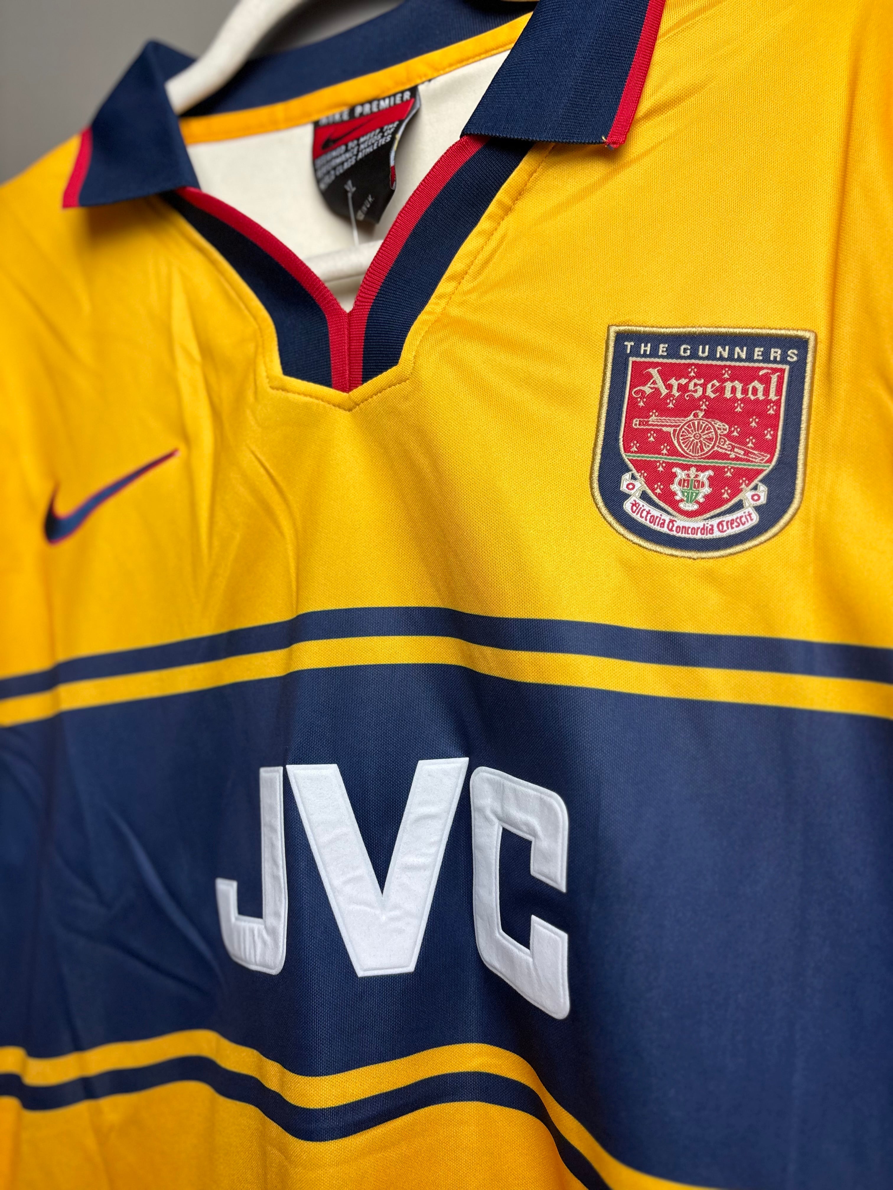 Arsenal FC 1997/98 - 10 Bergkamp – Field Legends Jerseys
