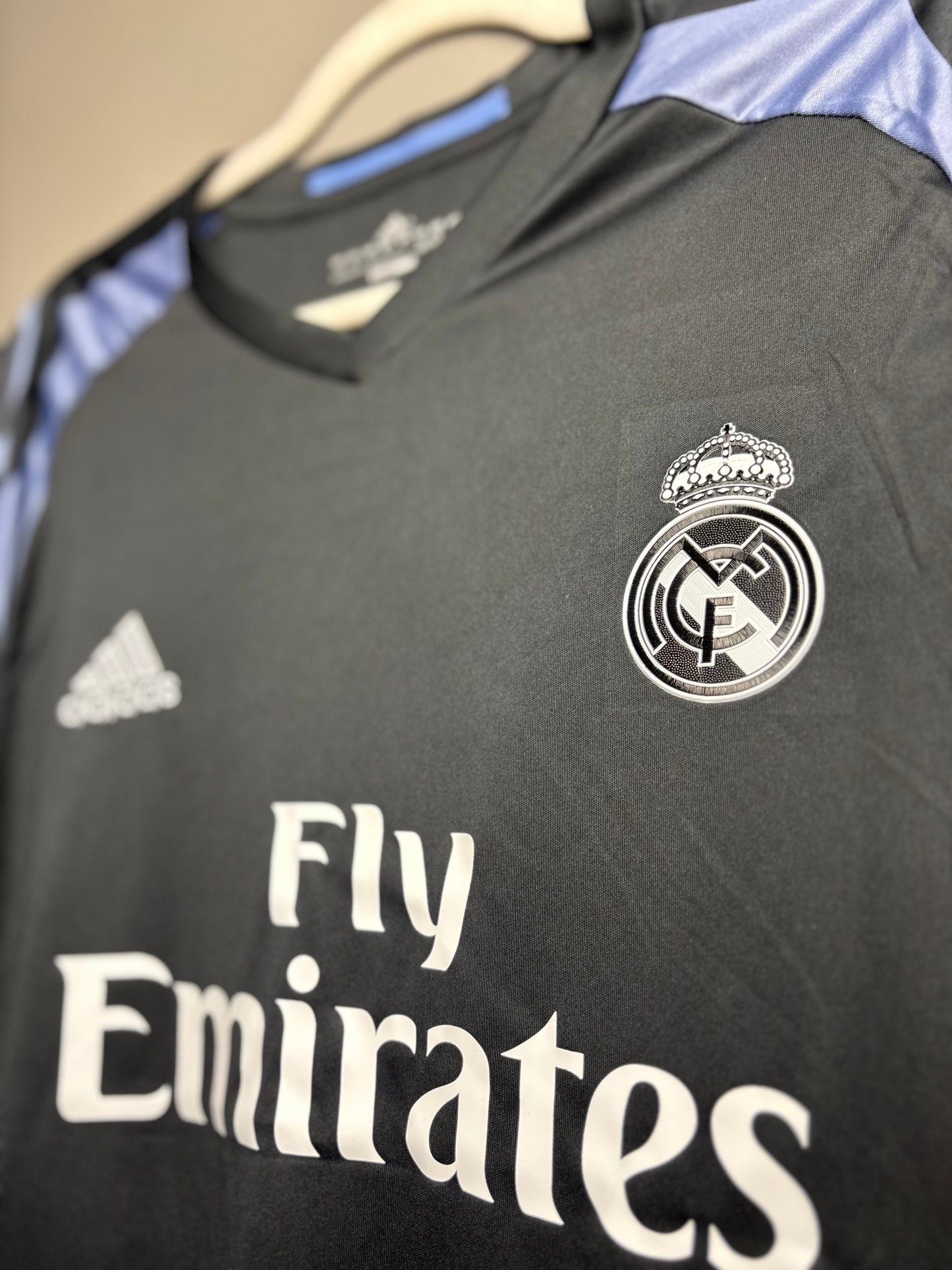 Real Madrid CF 2016/17 - 10 James Rodriguez